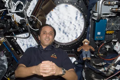 El oso Smokey en el espacio